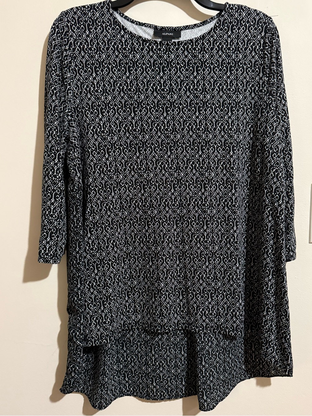 Alfani Black & White Geometric Long Sleeve Top